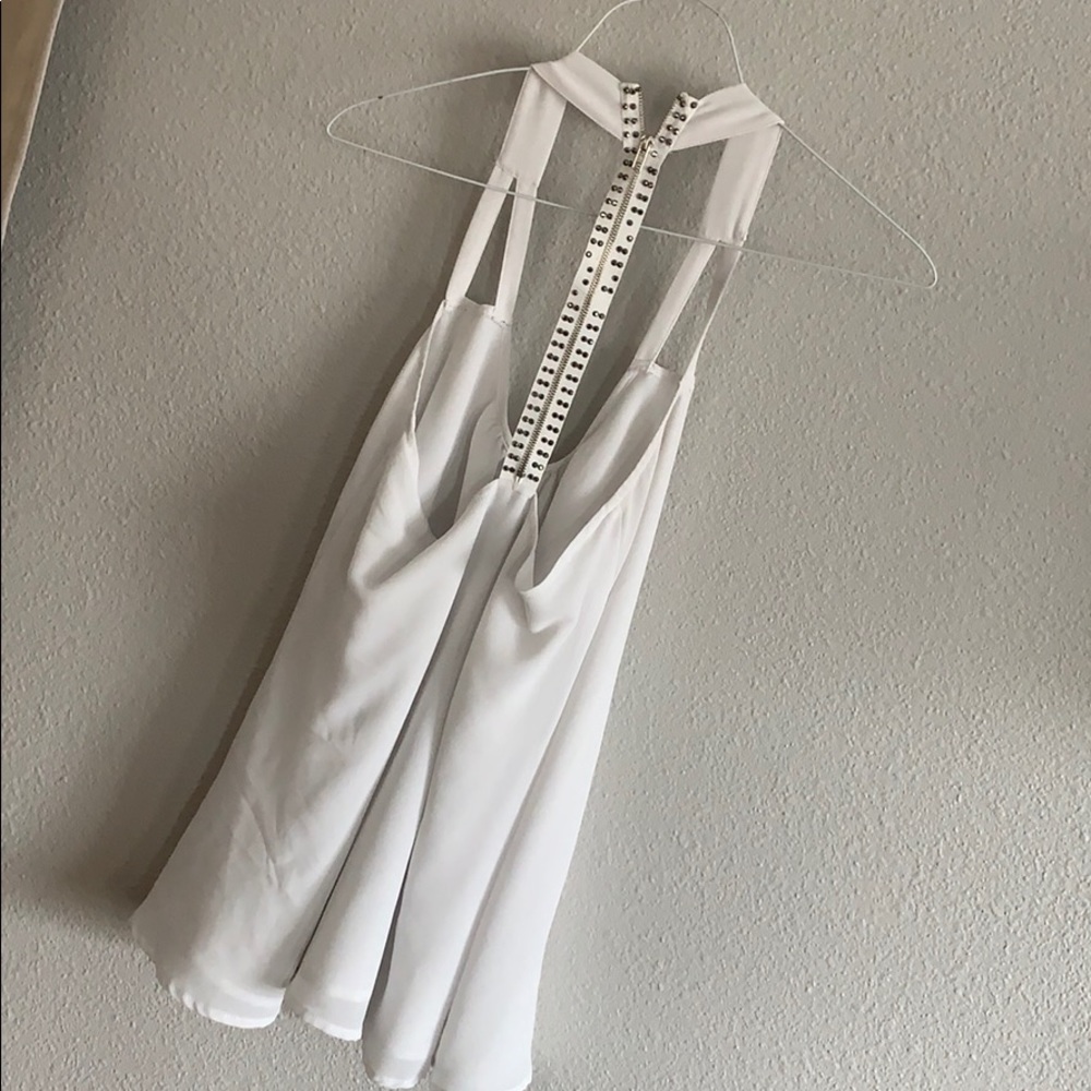 White tank small
